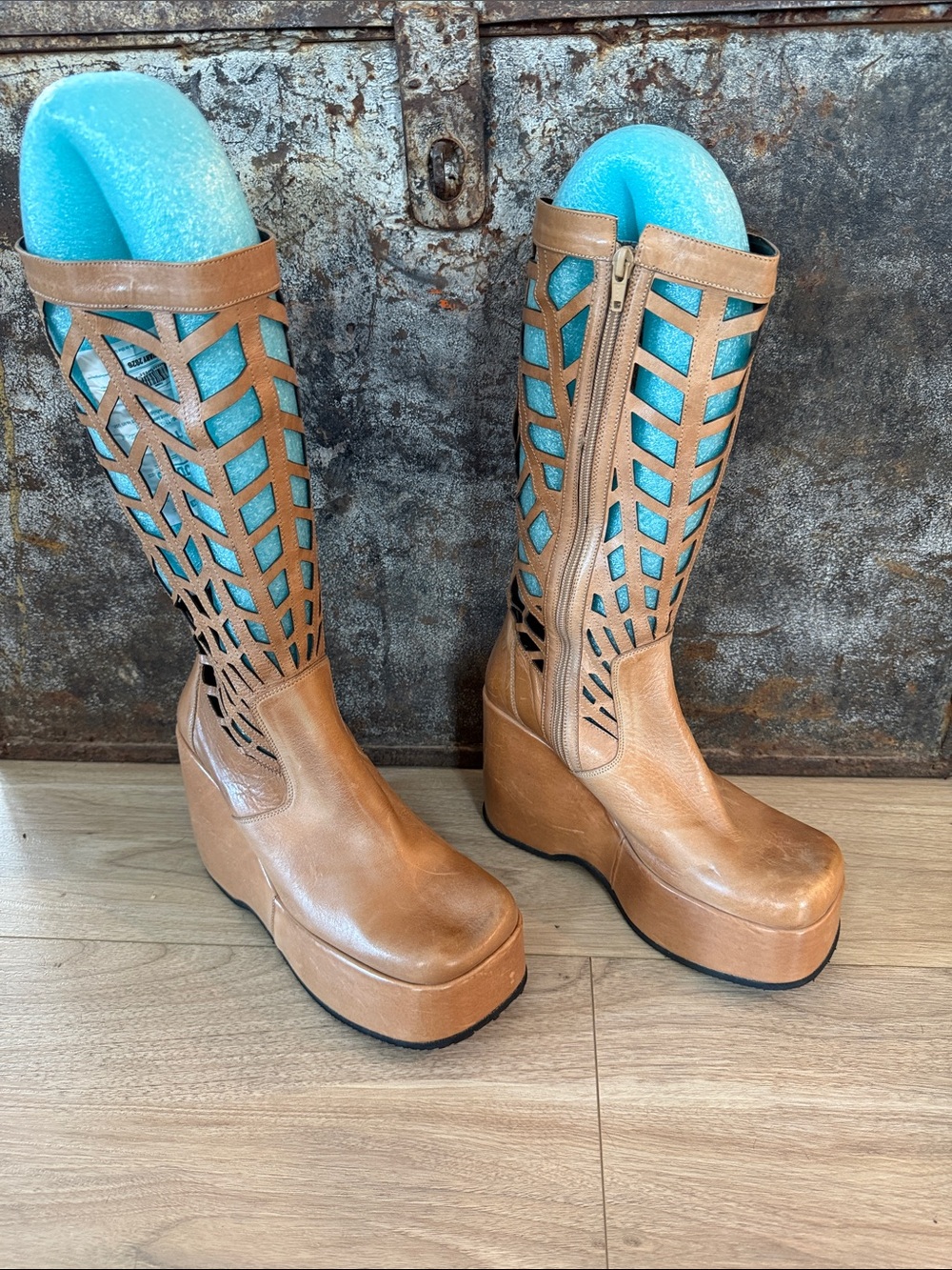 Vtg Candies laser cut platform leather boots - Picture 3 of 12